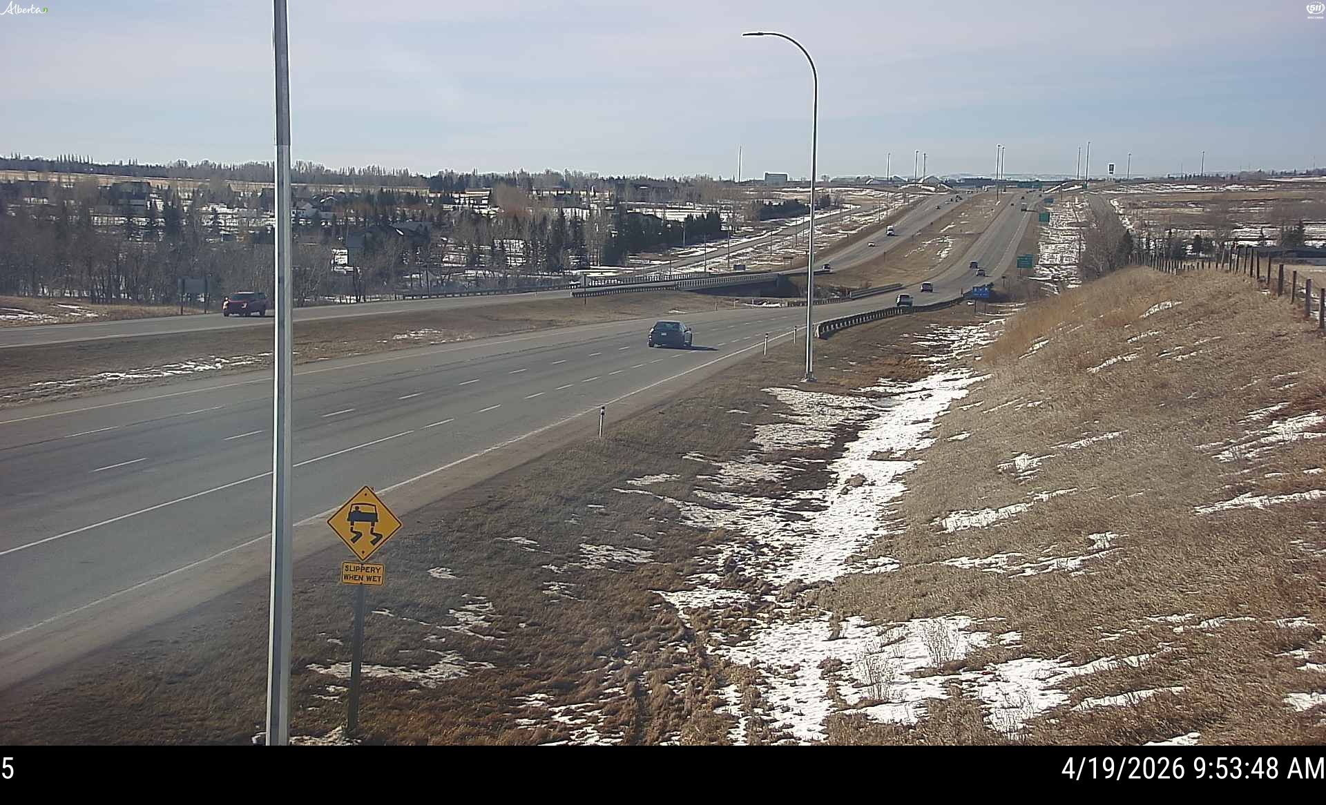 Hwy 2: North of Hwy 7 near Okotoks — West side of HWY