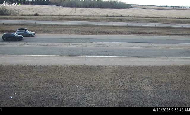 Hwy 2: South of Hwy 2A overpass near Leduc — West side of HWY