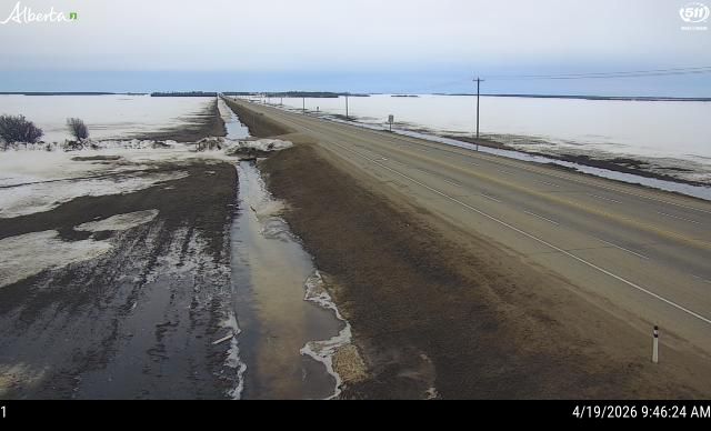 Hwy 2: South of Twp Rd 810 near Nampa — East side of HWY