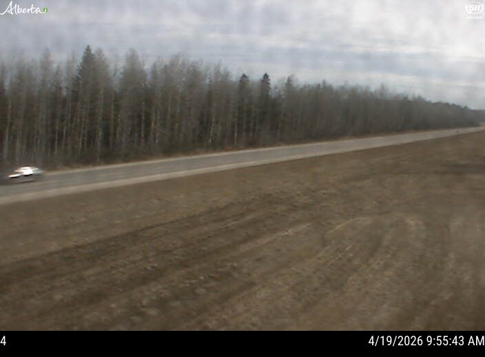 Hwy 16: West of Hwy 32 near Peers — Median of HWY