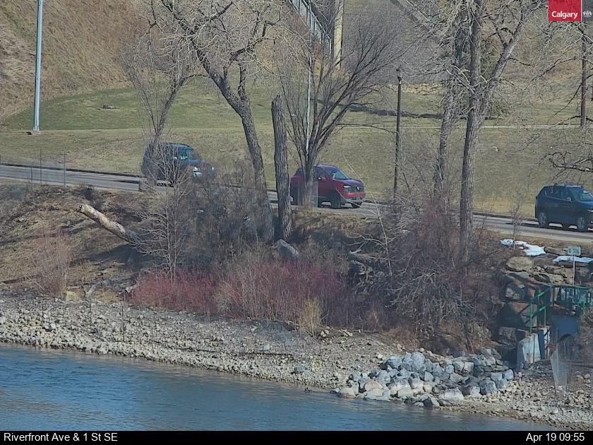 Riverfront Avenue / 1 Street SE — SE