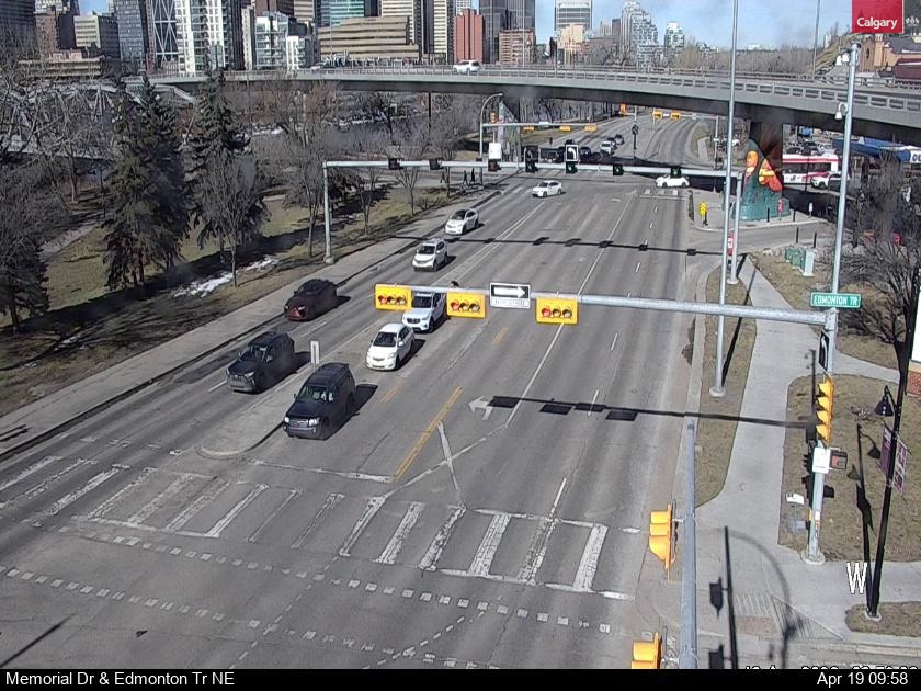 Memorial Drive / Edmonton Trail NE — NE