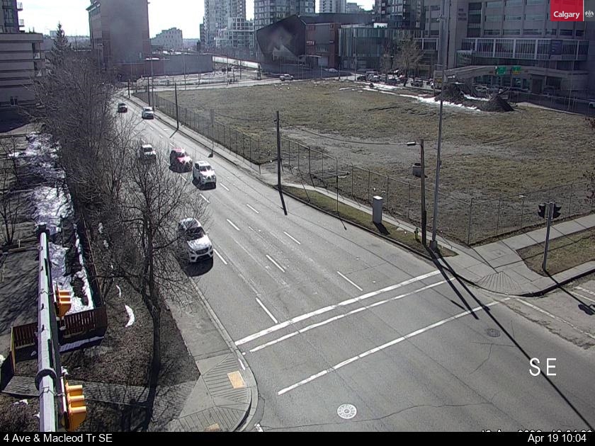 4 Avenue / Macleod Trail S — SE