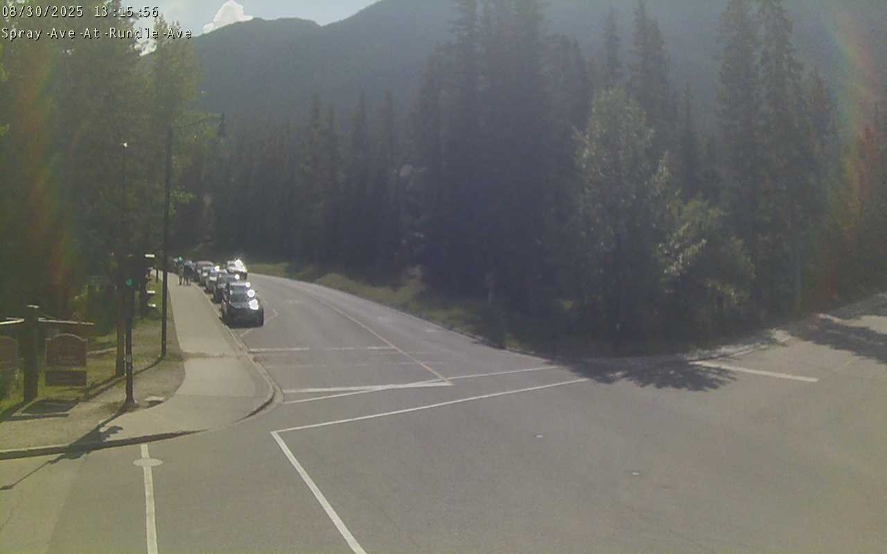 Traffic Cam Spray Ave at Rundle Ave