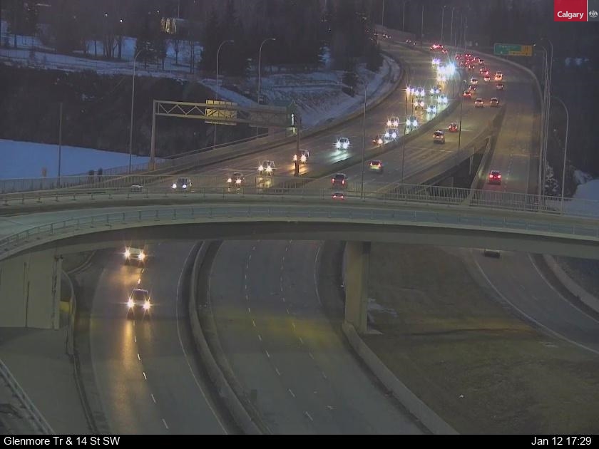 Traffic Cam Glenmore Trail / 14 Street SW (West)