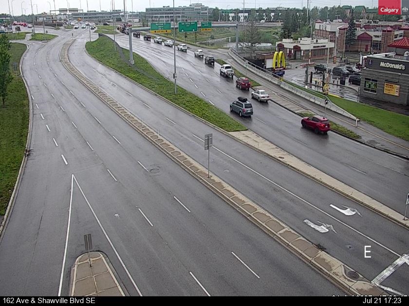 Traffic Cam 162 Avenue / Shawville Blvd