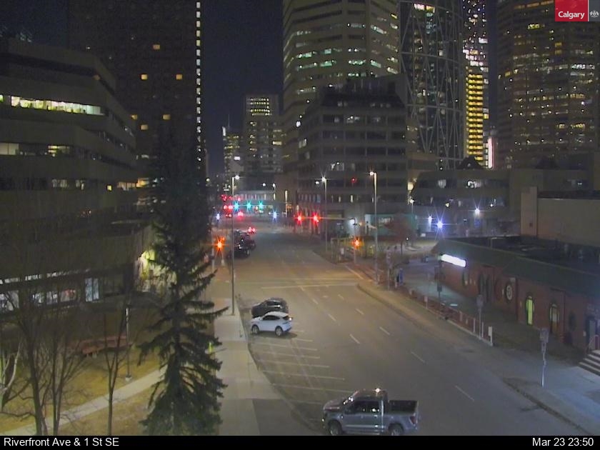 Traffic Cam Riverfront Avenue / 1 Street SE