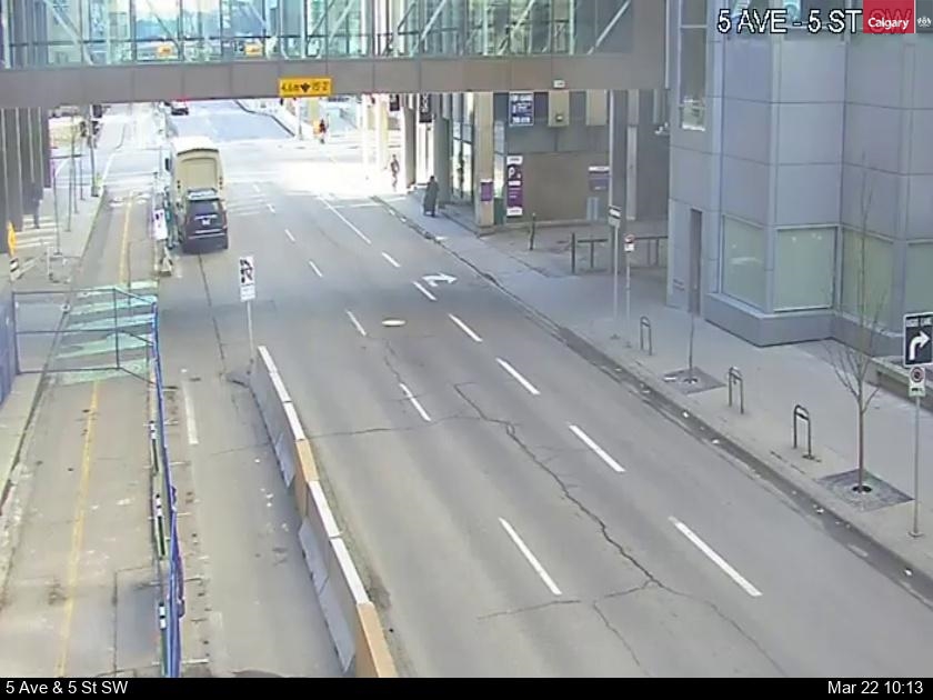 Traffic Cam 5 Avenue / 5 Street SW