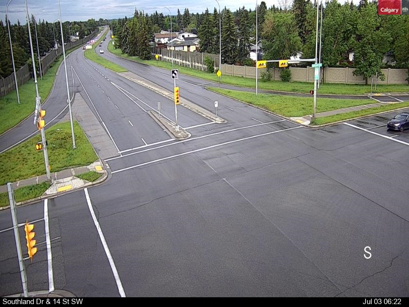 Traffic Cam Southland Drive / 14 Street SW