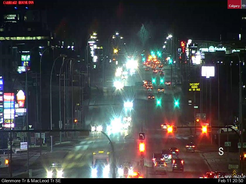 Traffic Cam Glenmore Trail / Macleod Trail S (West)