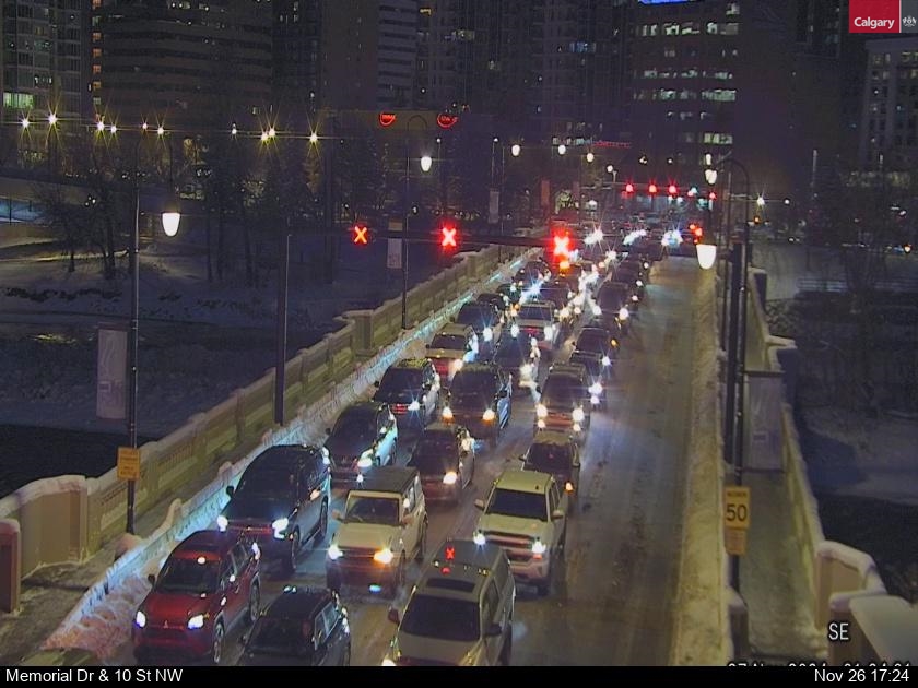 Traffic Cam Memorial Drive / 10 Street NW