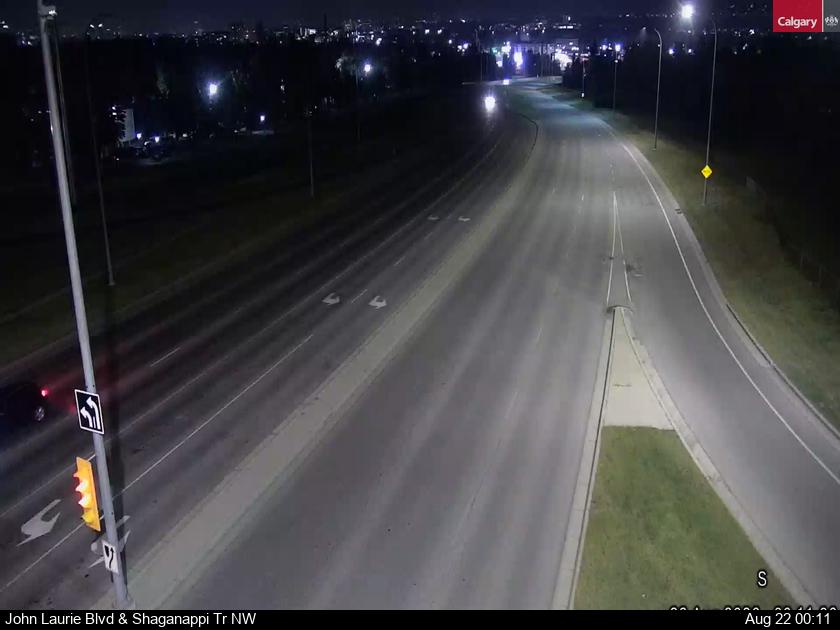 Traffic Cam John Laurie Blvd / Shaganappi Trail NW