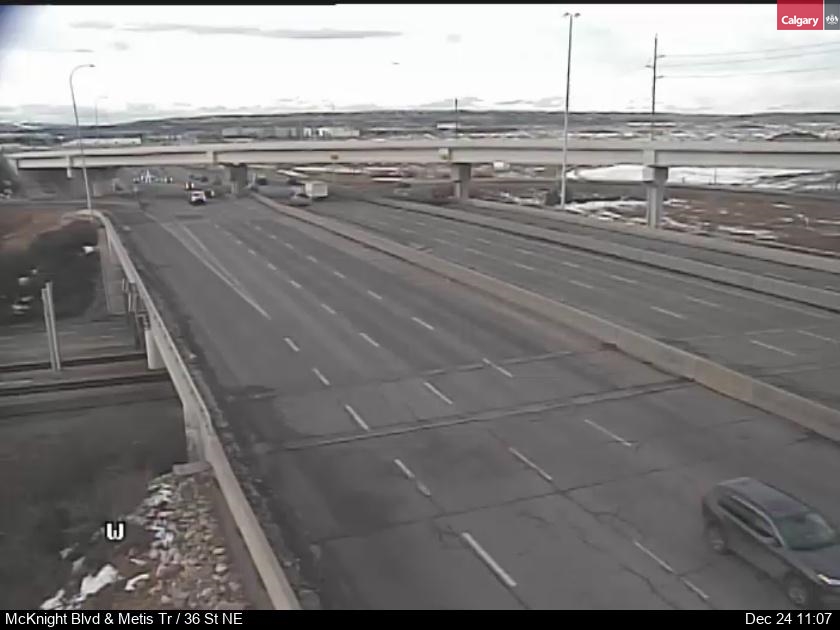 Traffic Cam McKnight Blvd / Metis Trail NE