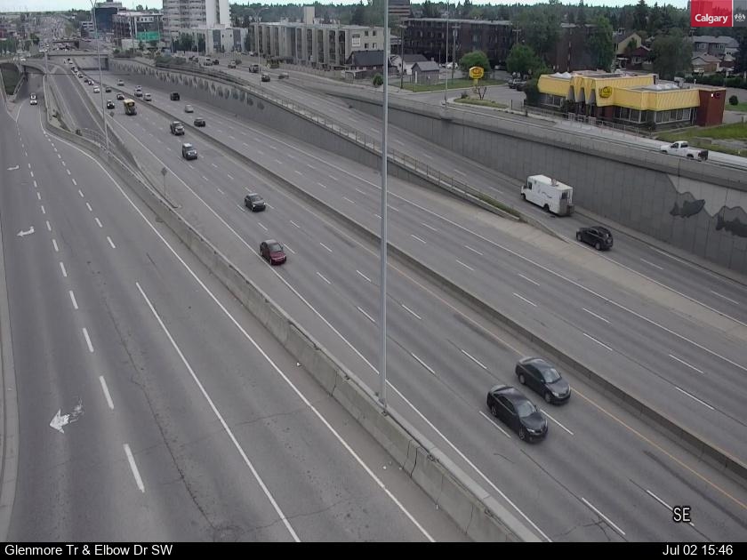 Traffic Cam Glenmore Trail / Elbow Drive SW (East)