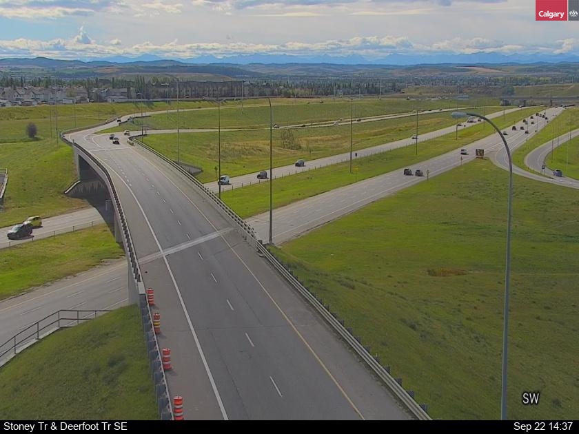 Traffic Cam Stoney Trail and Deerfoot Trail SE