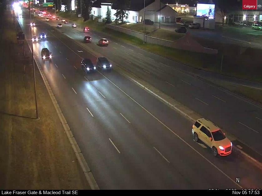 Lake Fraser Gate / Macleod Trail SE Traffic Cam