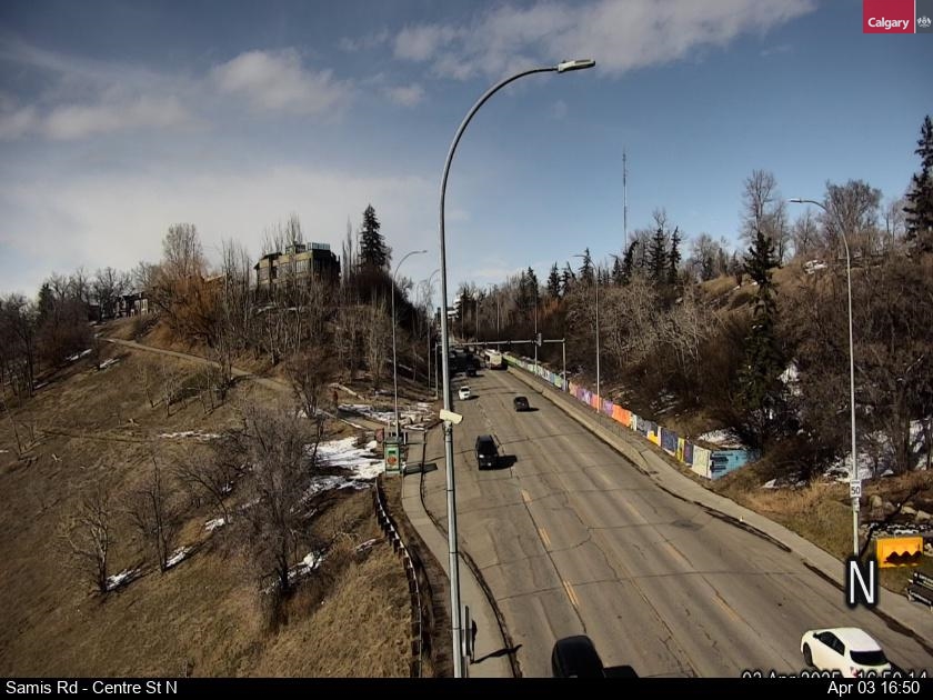 Traffic Cam Samis Road / Centre Street North